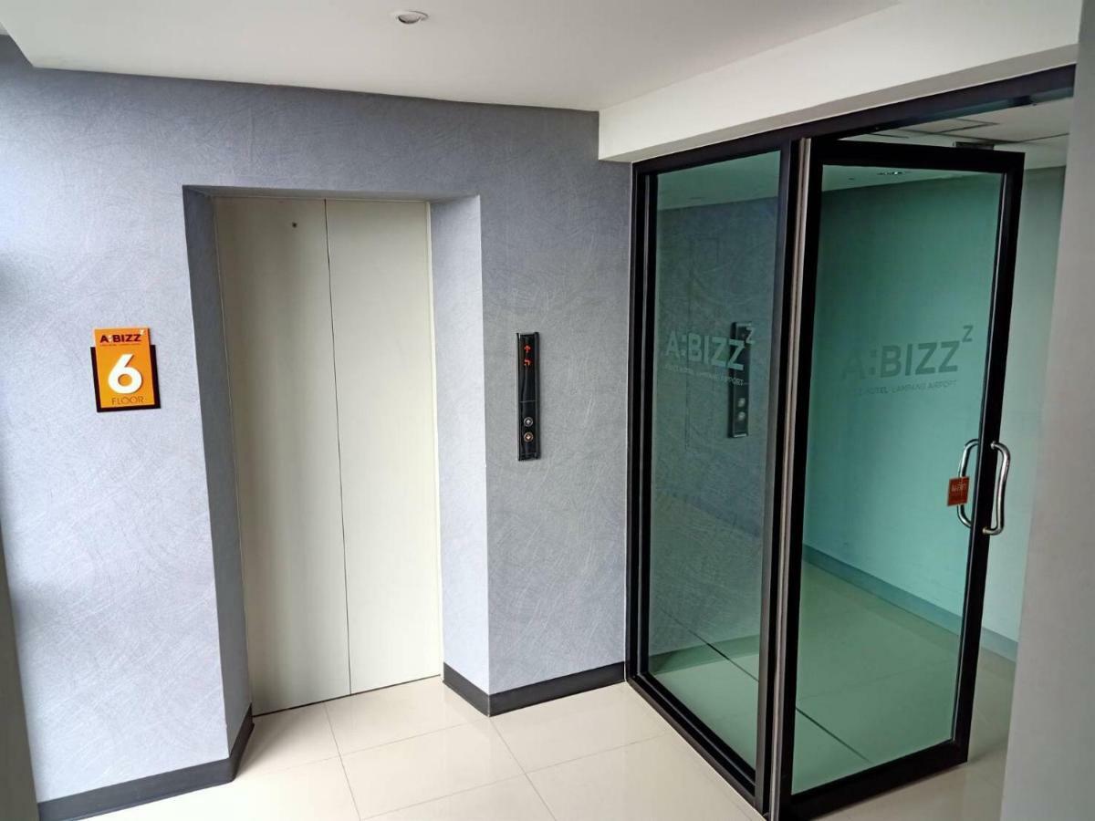 A:Bizz酒店 南邦 外观 照片
